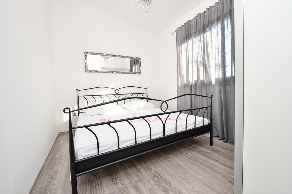 Holiday Home Jakov Bibinje Bagian luar foto